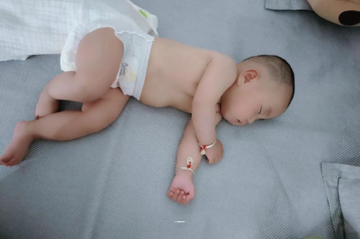 铜仁没满月的宝宝